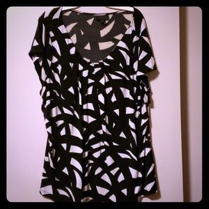 Womans short sleeve top